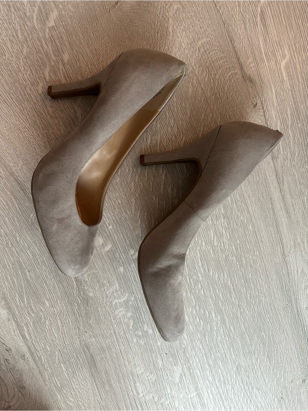 Light Gray Suede Pumps with Rounded Toe - Picture 4 of 7